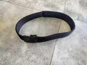 Pas wojskowy, policyjny, parciany z metalową klamrą, granatowy.