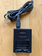 oryginalna ładowarka Sony BC-CS2A (akumulatory AA i AAA, Ni-MH)