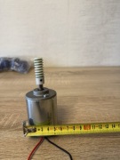 Silnik prądu stałego 12V DC z wałem ślimakowym