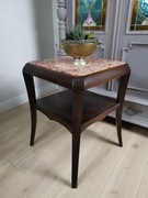 Śliczny stolik z granitowym blatem  673/2025