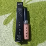 Avon True Colour korektor rozświetlająco-antystresowy Medium