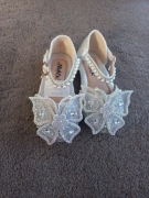 Buty baleriny 25 z motylkiem 