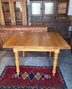 Solidny, masywny stół  z litego drewna dębowego w bdb stanie 