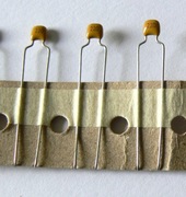 KONDENSATOR CERAMICZNY 22pF 50V 15SZT