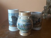 3 gliniane ceramiczne kufelki kolekcjonerskie. XXw.