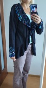 Granatowy sweter, kardigan ozdobiony niebieskimi cekinami 40/42 kod1056