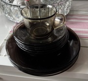 Zestaw szklanka talerze talerzyki