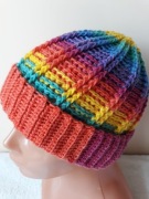 Rękodzieło-czapka wykonana na szydełku