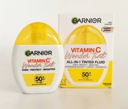 Krem Fluid Wonder Tint Garnier Vitamin C SPF50+ Light jasny