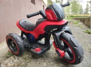 Samochód, motor, trójkołowiec dla dziecka. 