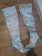 Srebrne kozaki na szpilce 