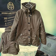 Ocieplana kurtka damska na wysokiej stójce