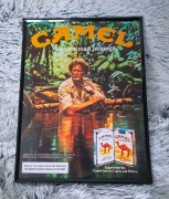Plakat w ramce 30x40 Camel – Ikona Stylu Vintage 
