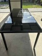 Stół ze szklanym blatem