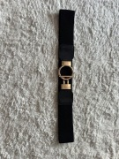 Czarny pasek złote koło guma