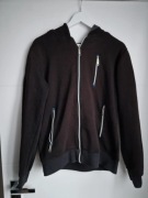 Czarna bluza z kapturem