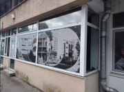 Witryna Aluminiowa zew. drzwi sklepowe 634x270 cm