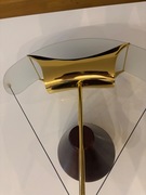 KINKIET W KSZTAUCIE SPADOCHRONU MOSIĄDZ