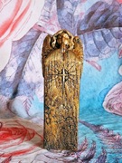 Rzeźba z gipsu Anioł Jutrzenki złoty wys. 14,2 cm