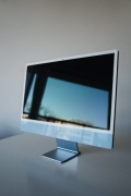 iMac 24” 2021 M1 8GB RAM, 256GB Niebieski – Stan Idealny, Pełen Zestaw