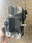 A8 D3 zamek drzwi tył lewy