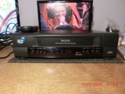 Magnetowid Philips z pilotem i kablem EURO