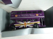 AUTOBUS Corgi 90 urodziny Królowej  Elizabeth II