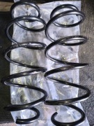 2 x Sprężyna zawieszenia przód KYB RH3907 Fiat Bravo 