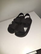 Sandałki chłopięce ADIDAS w bardzo dobrym stanie, rozmiar 29.