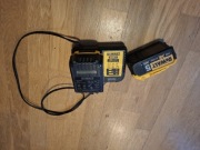 Ładowarka plus 2 baterie DeWalt.Polecam.