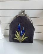 Portmonetka welurowa damska Szafirek, haftowana ręcznie, handmade