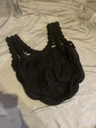 Czarna ażurowa torba na ramię szydełkowa ręcznie robiona