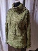 Gruby golf sweter we wzór warkocze