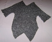 Asymetryczny sweter krótki rękaw M/L