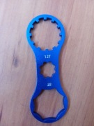 klucz do odkręcania korków amortyzatora