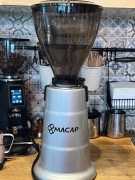 Młynek do kawy Macap 