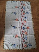 Makatka haftowana 72 x128 na lnianym podłożu. Pamiątki PRL