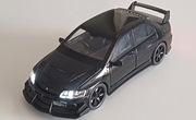 Model jak Mitsubishi Lancer Evo 1:32 otwierane elementy światła dźwięk