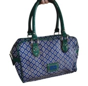 Markowa torebka kuferek Guess do ręki na ramię damska elegancja