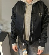 Kurtka Nike, damska, nowa, rozmiar M