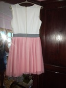 Sukienka przed kolana