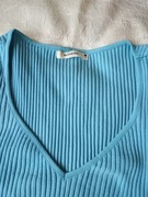 Sweterek marki RESERVED w rozmiarze S. Stan super. 