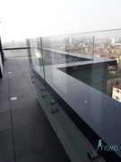 BALUSTRADA SZKLANA NA ROTULACH TIOMO