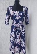 Nowa sukienka w kwiaty roz XL/XXL. 