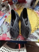 Sprzedam Yeezy Foam rozmiar.41