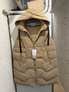 Nowy bezrękawnik damski w kolorze beżowym, dostępny w rozmiarze 3XL.