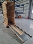 Drewniana skrzynia transportowa