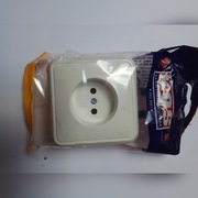 Gniazdo pojedyncze 2P białe GPT 120