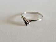 Srebrny pierścionek z onyksem. Srebro próba 925