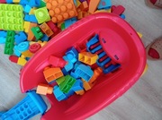 Klocki z wózkiem zbierającym